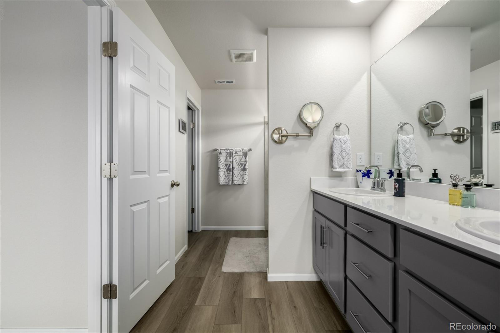 MLS Image #15 for 20952 e 66th avenue,aurora, Colorado