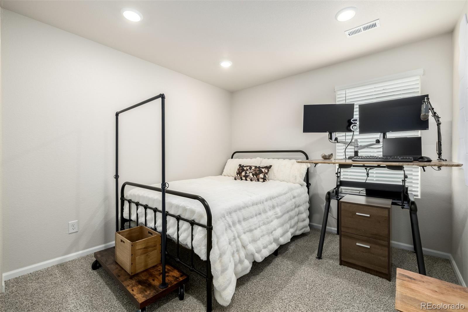 MLS Image #22 for 20952 e 66th avenue,aurora, Colorado