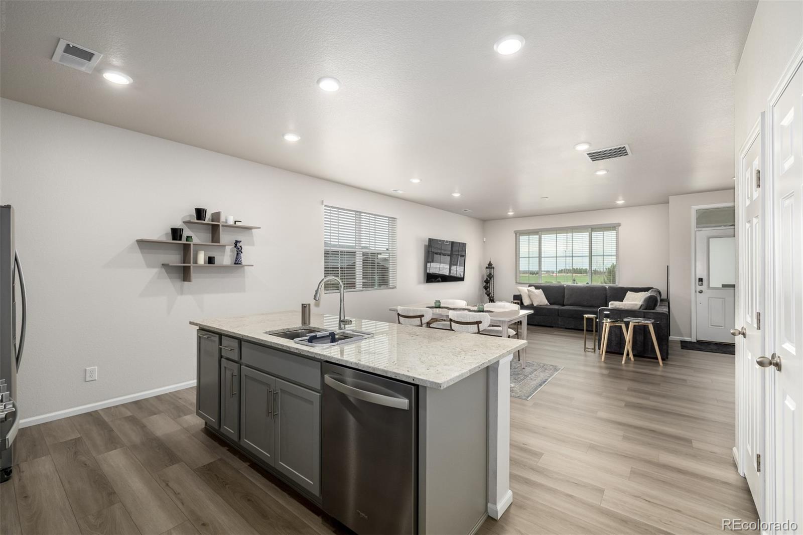 MLS Image #9 for 20952 e 66th avenue,aurora, Colorado