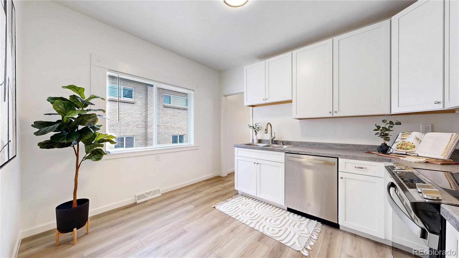 MLS Image #10 for 820  knox court,denver, Colorado