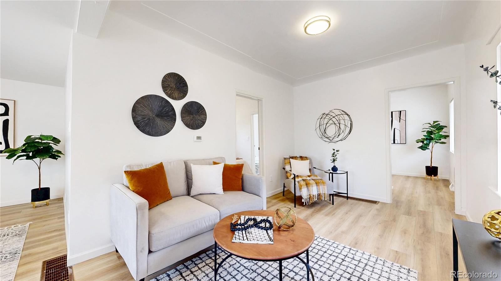MLS Image #4 for 820  knox court,denver, Colorado