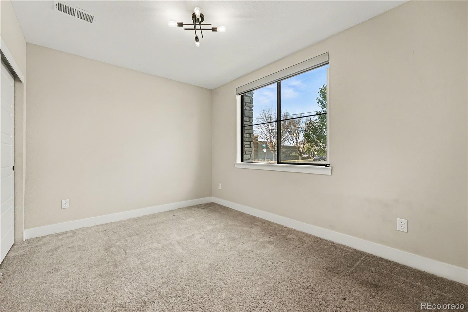 MLS Image #18 for 1976 s holly street,denver, Colorado