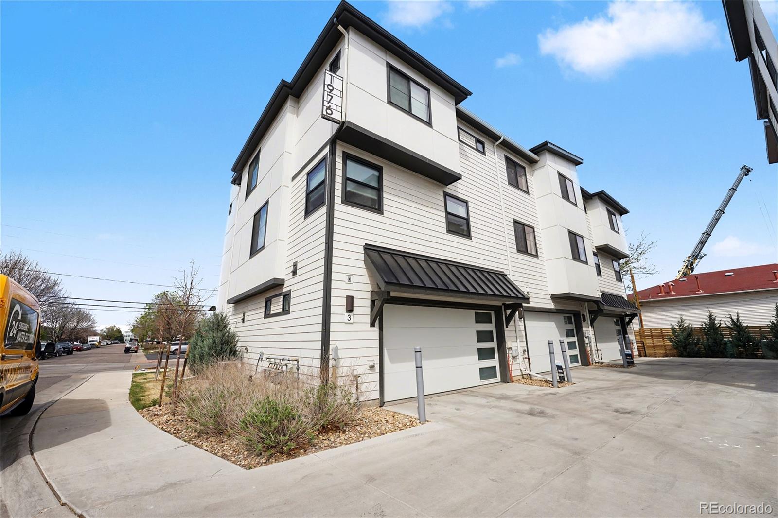 MLS Image #28 for 1976 s holly street,denver, Colorado