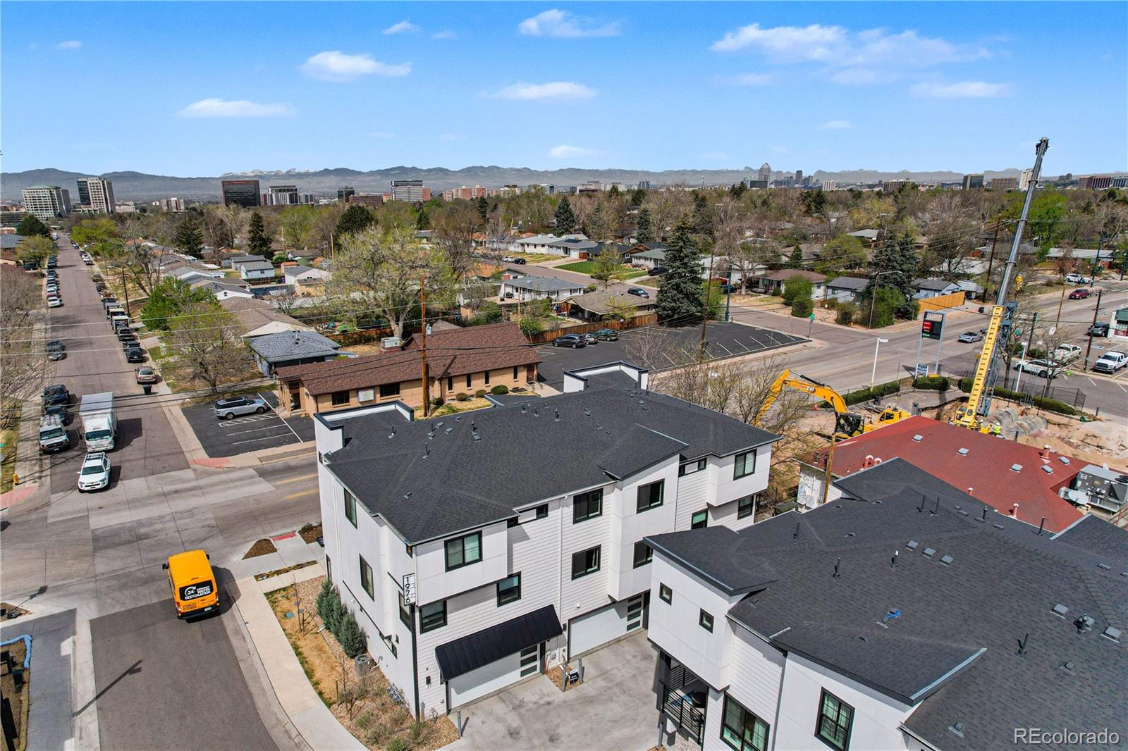 MLS Image #33 for 1976 s holly street,denver, Colorado