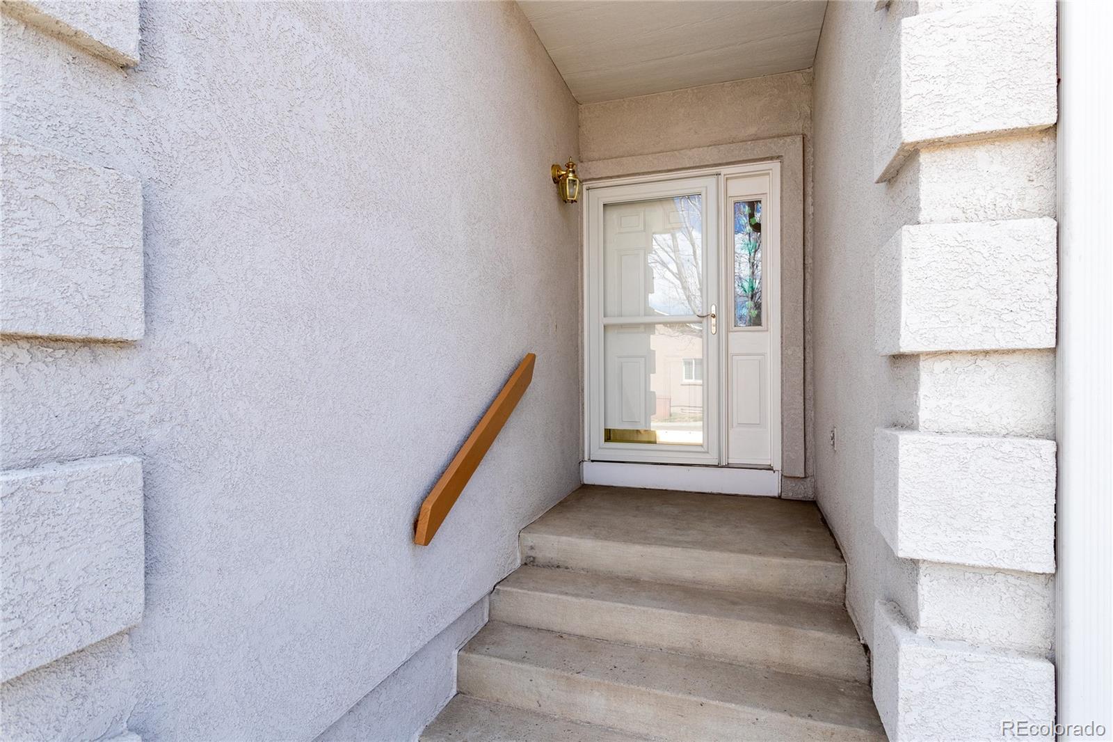 MLS Image #2 for 1676  pinon glen circle,colorado springs, Colorado