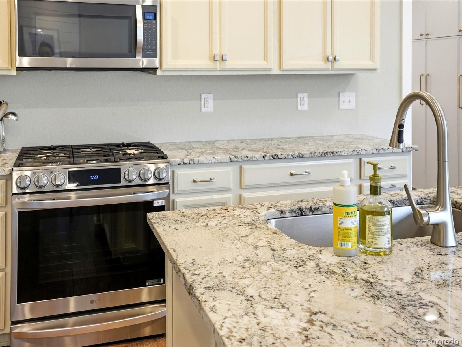 MLS Image #9 for 16919 w 86th place,arvada, Colorado
