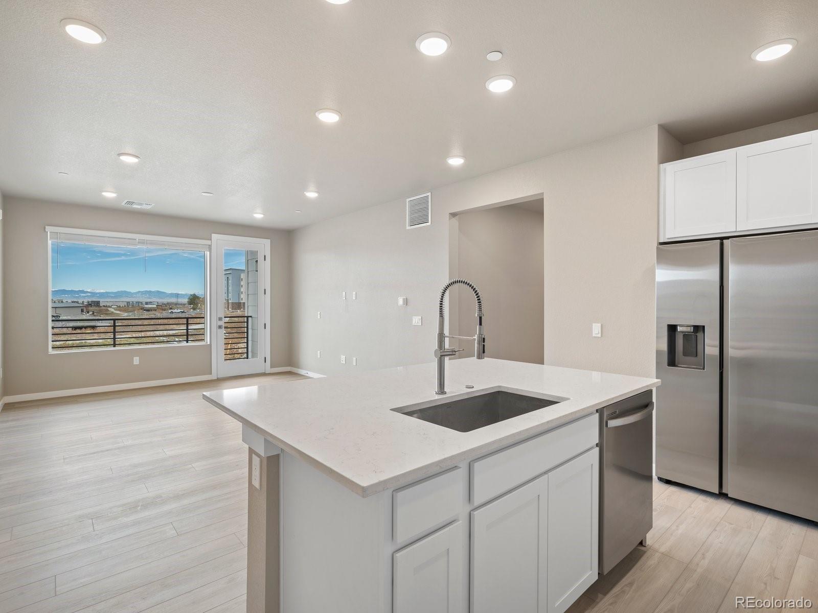 MLS Image #5 for 6153 n ceylon street,denver, Colorado