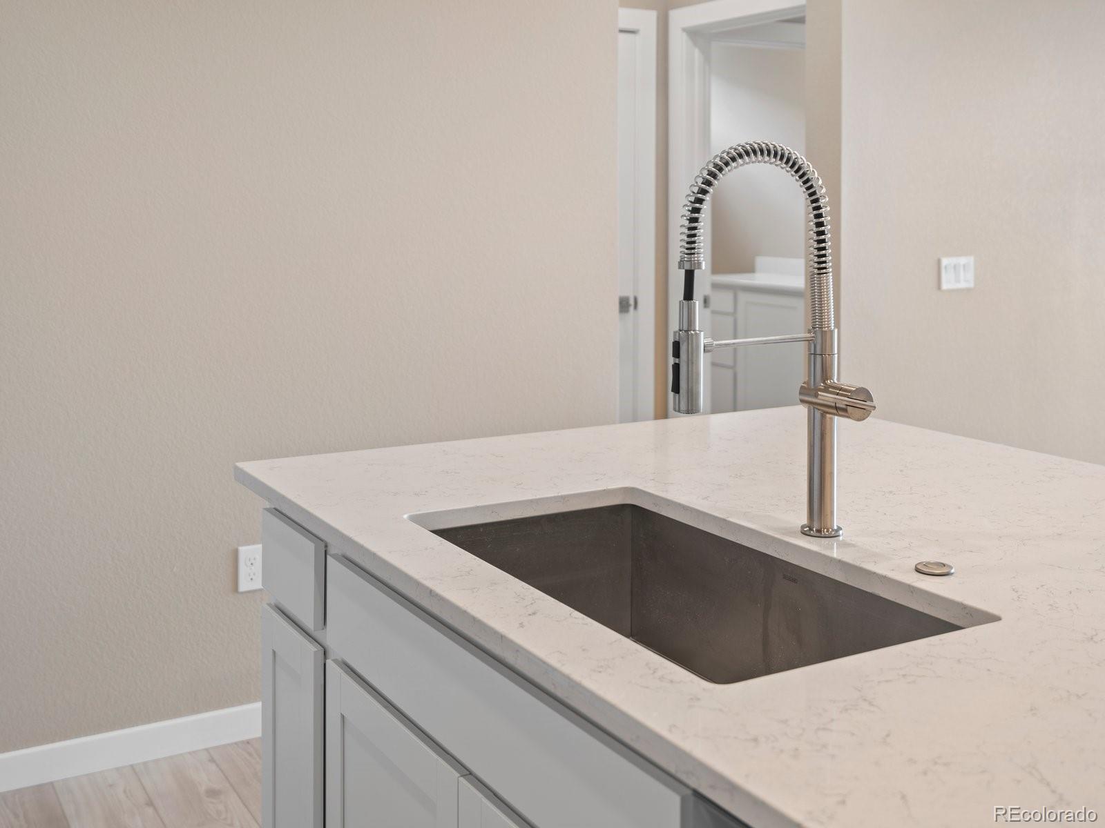 MLS Image #8 for 6153 n ceylon street,denver, Colorado