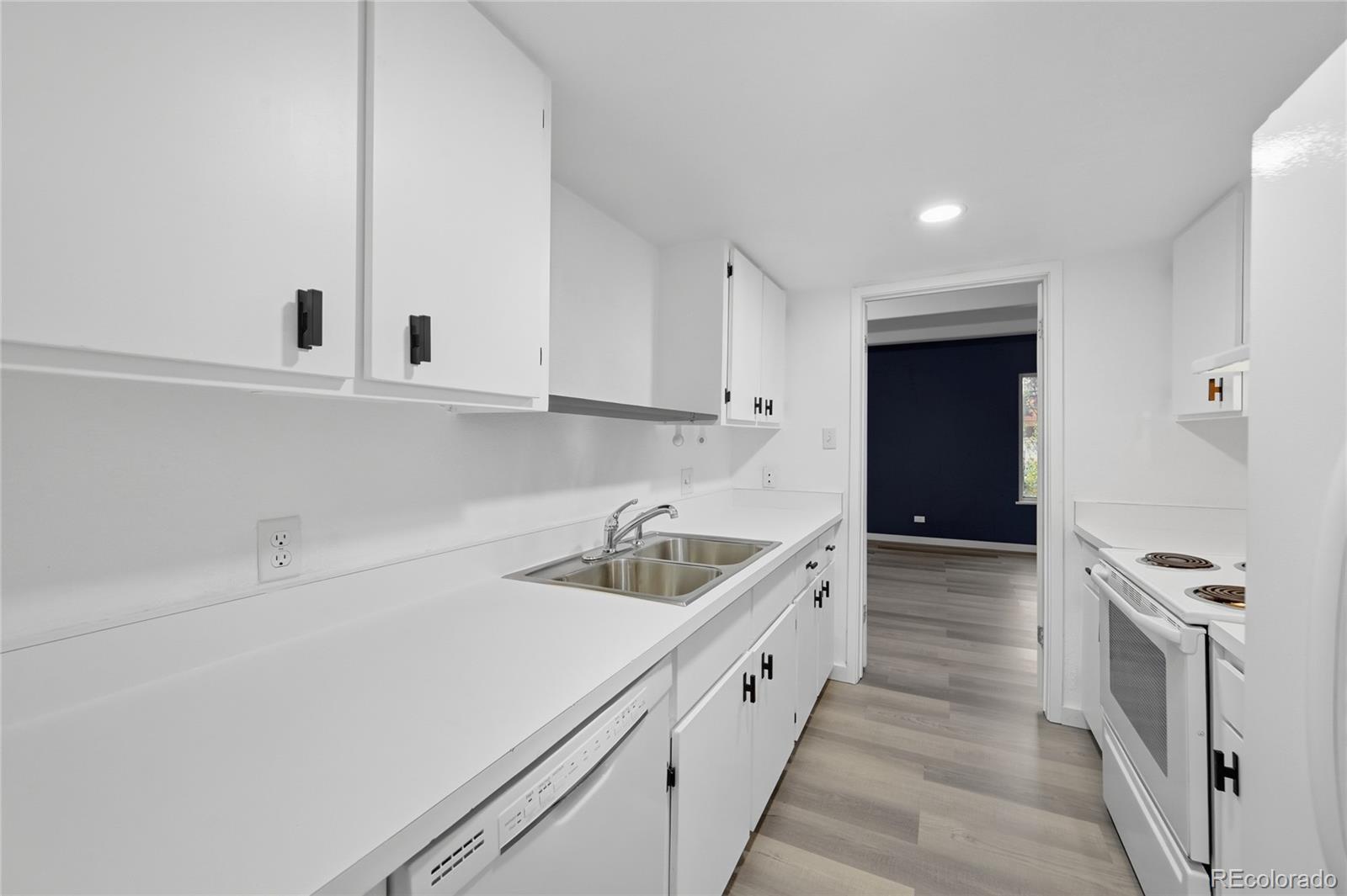MLS Image #6 for 9700 e iliff avenue,denver, Colorado