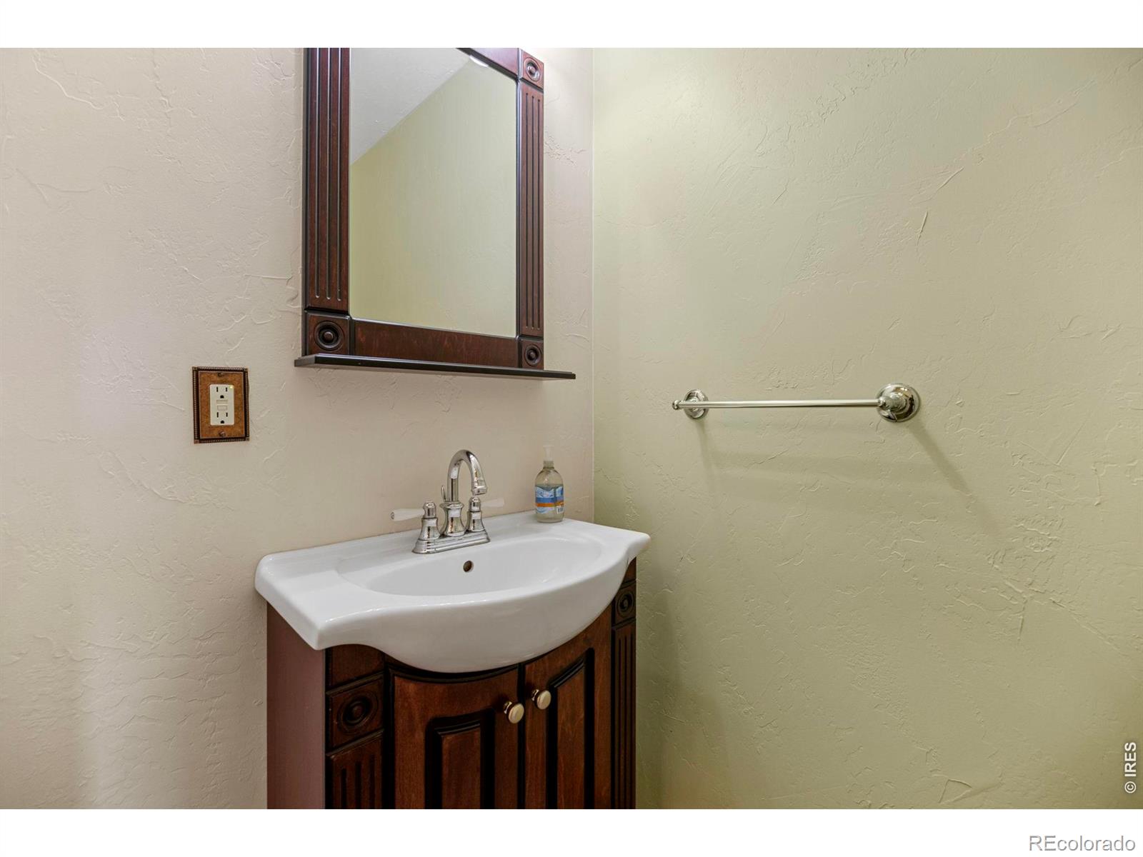 MLS Image #22 for 305  genevas way,black hawk, Colorado