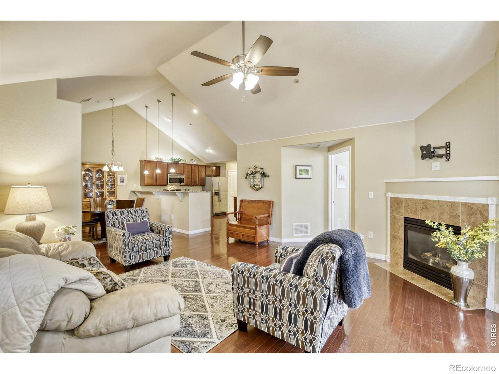 MLS Image #4 for 2473  santa fe drive,longmont, Colorado