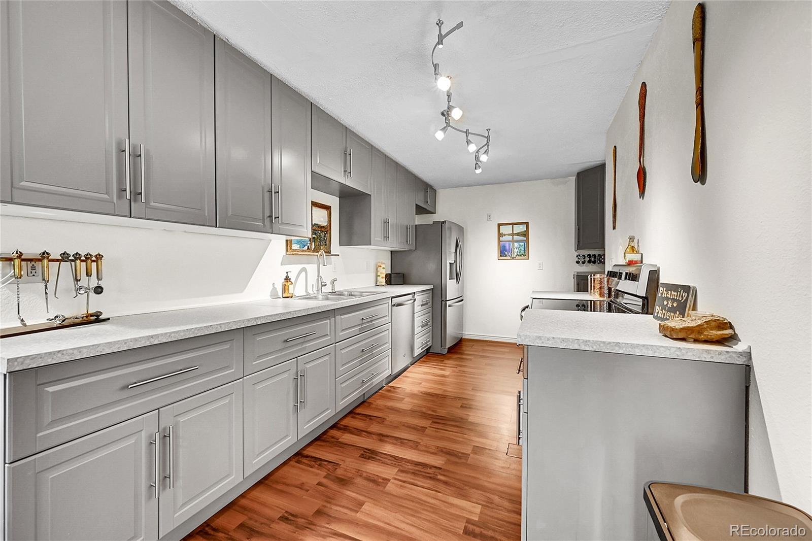 MLS Image #1 for 1711  cato circle,lafayette, Colorado