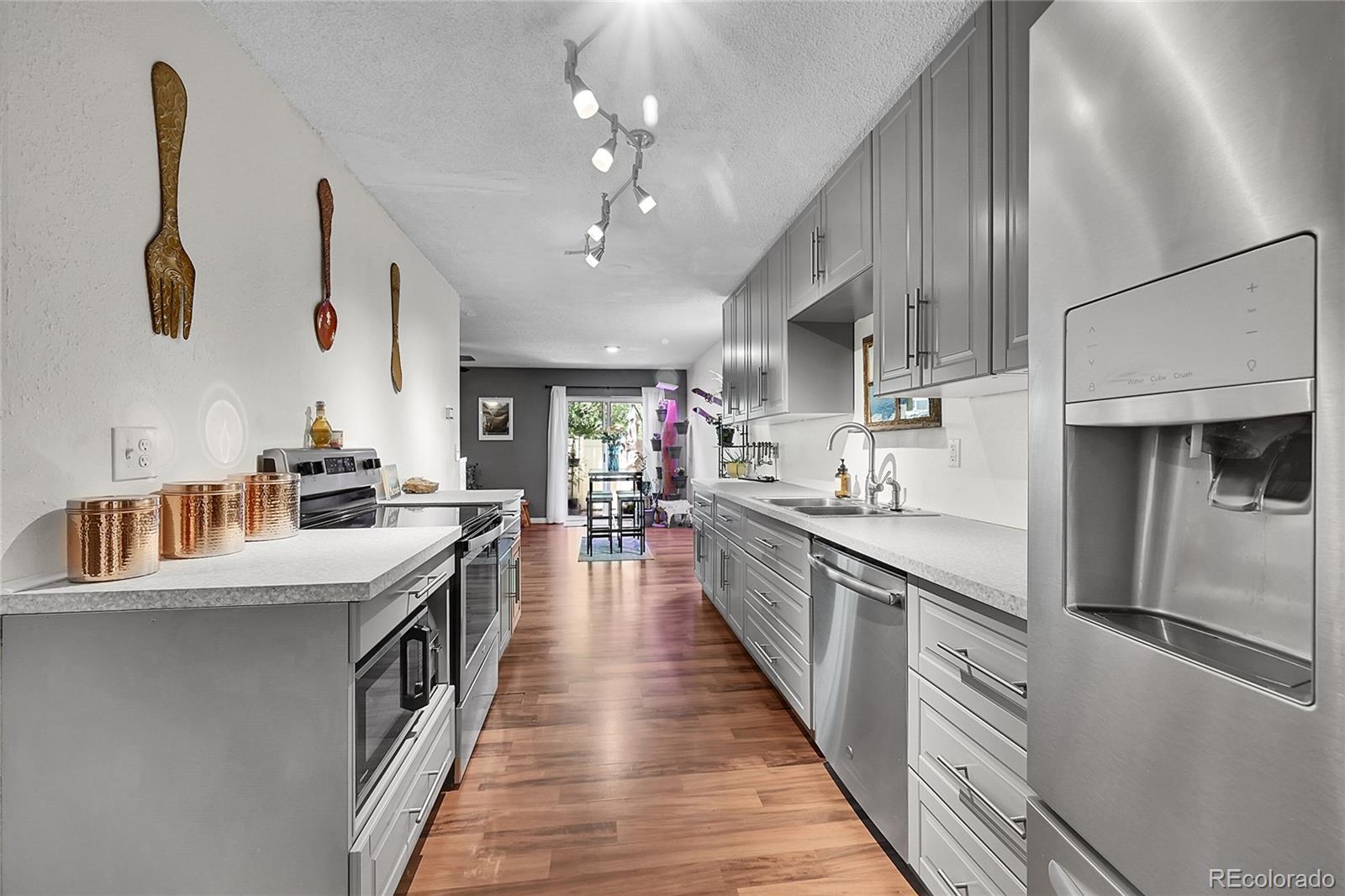 MLS Image #2 for 1711  cato circle,lafayette, Colorado