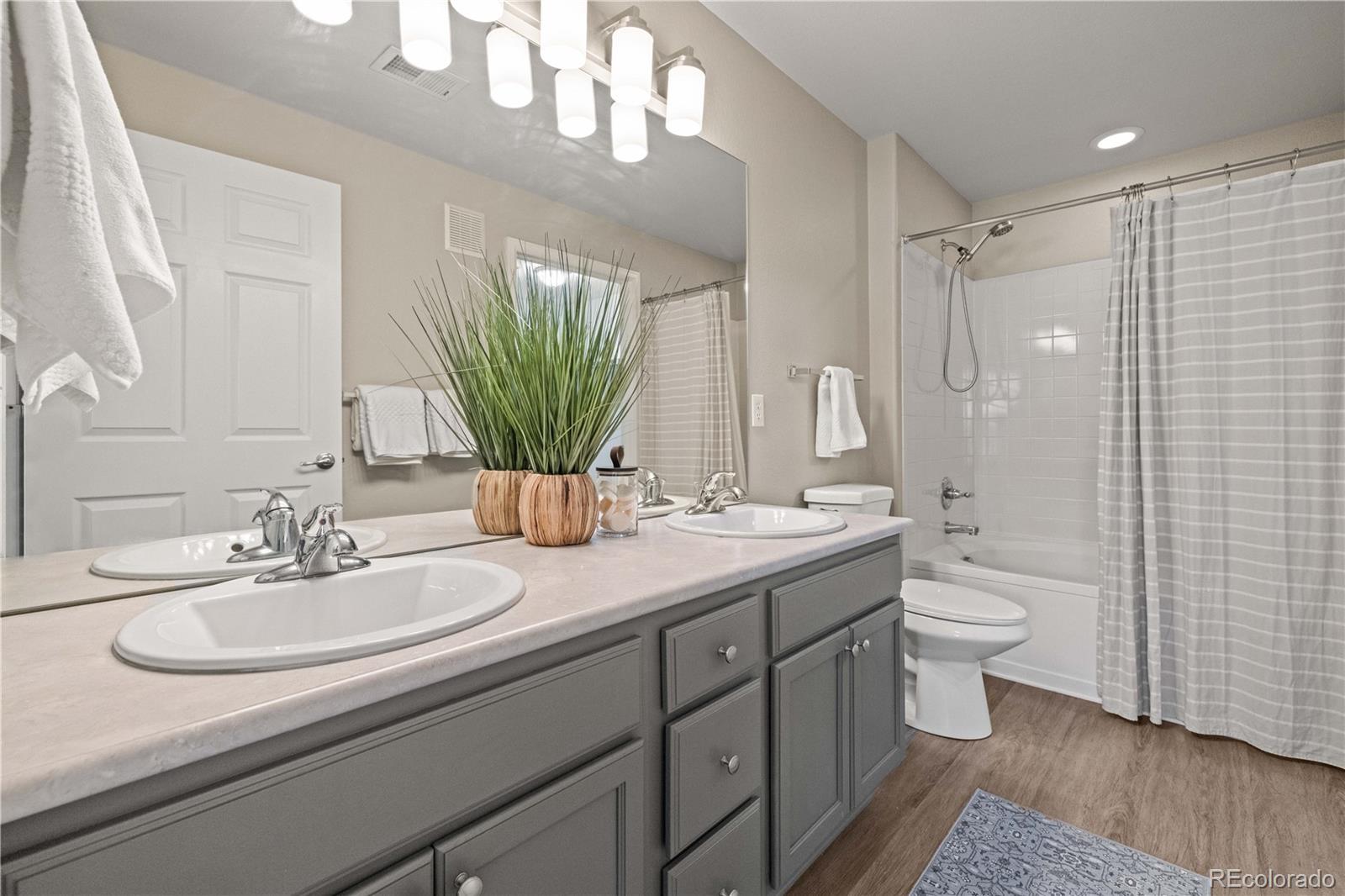 MLS Image #12 for 8200 e 8th avenue,denver, Colorado