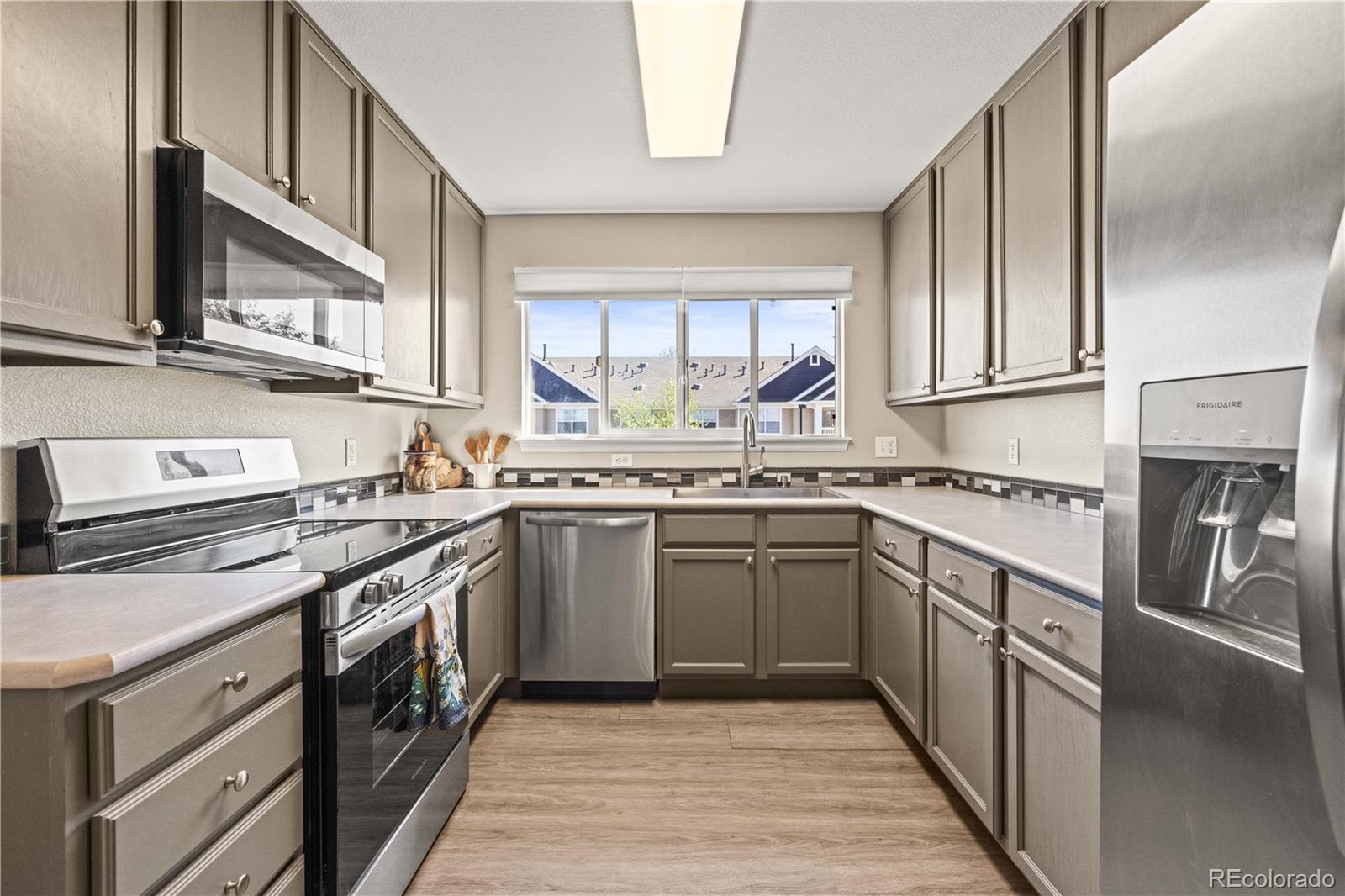 MLS Image #7 for 8200 e 8th avenue,denver, Colorado