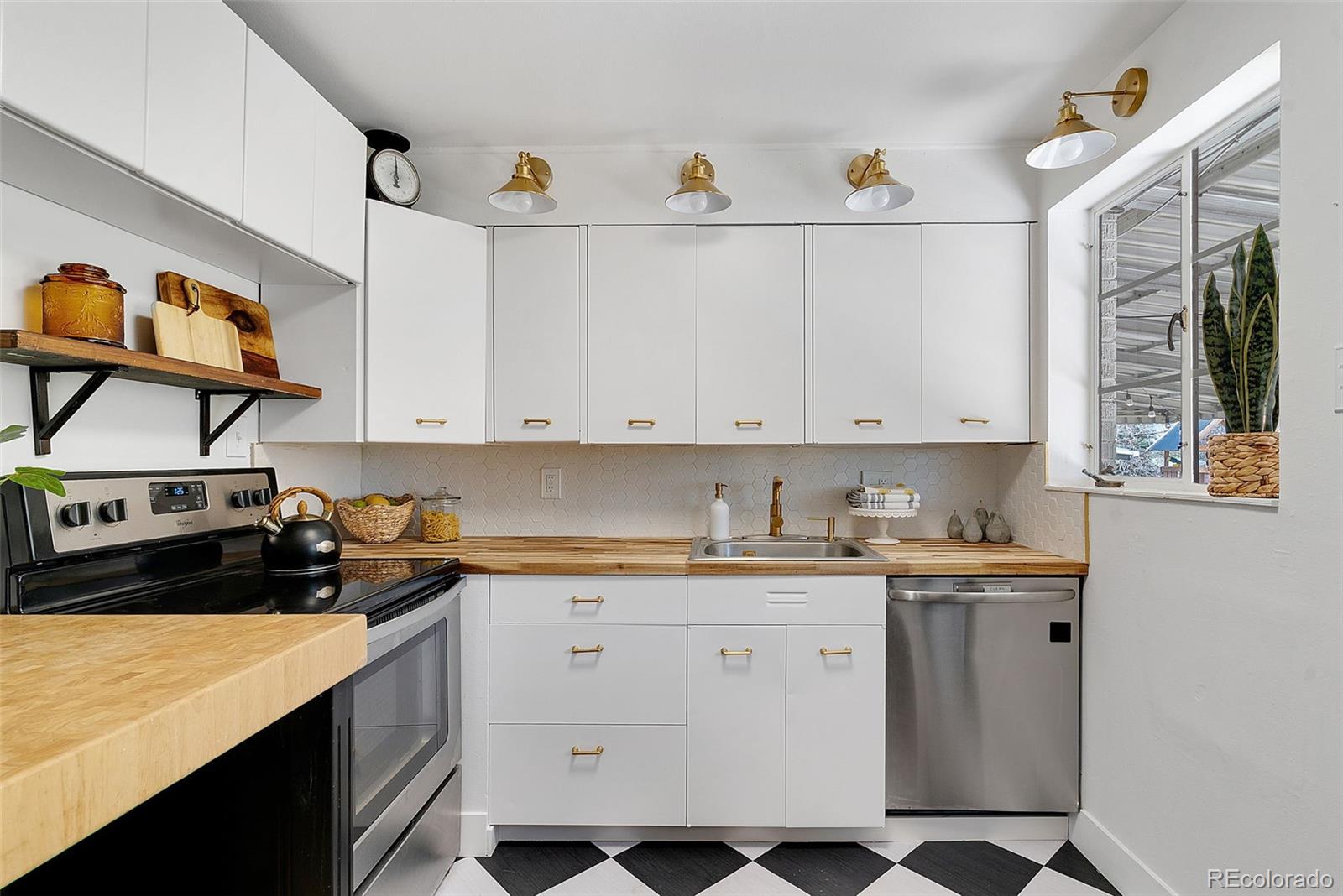 MLS Image #4 for 440 s leyden street,denver, Colorado