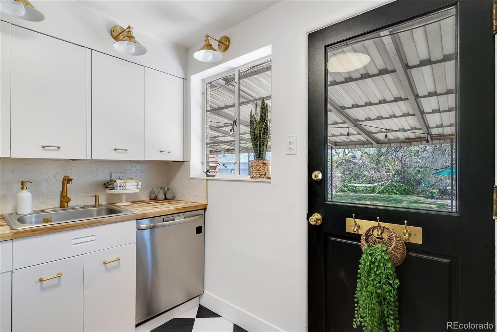 MLS Image #8 for 440 s leyden street,denver, Colorado
