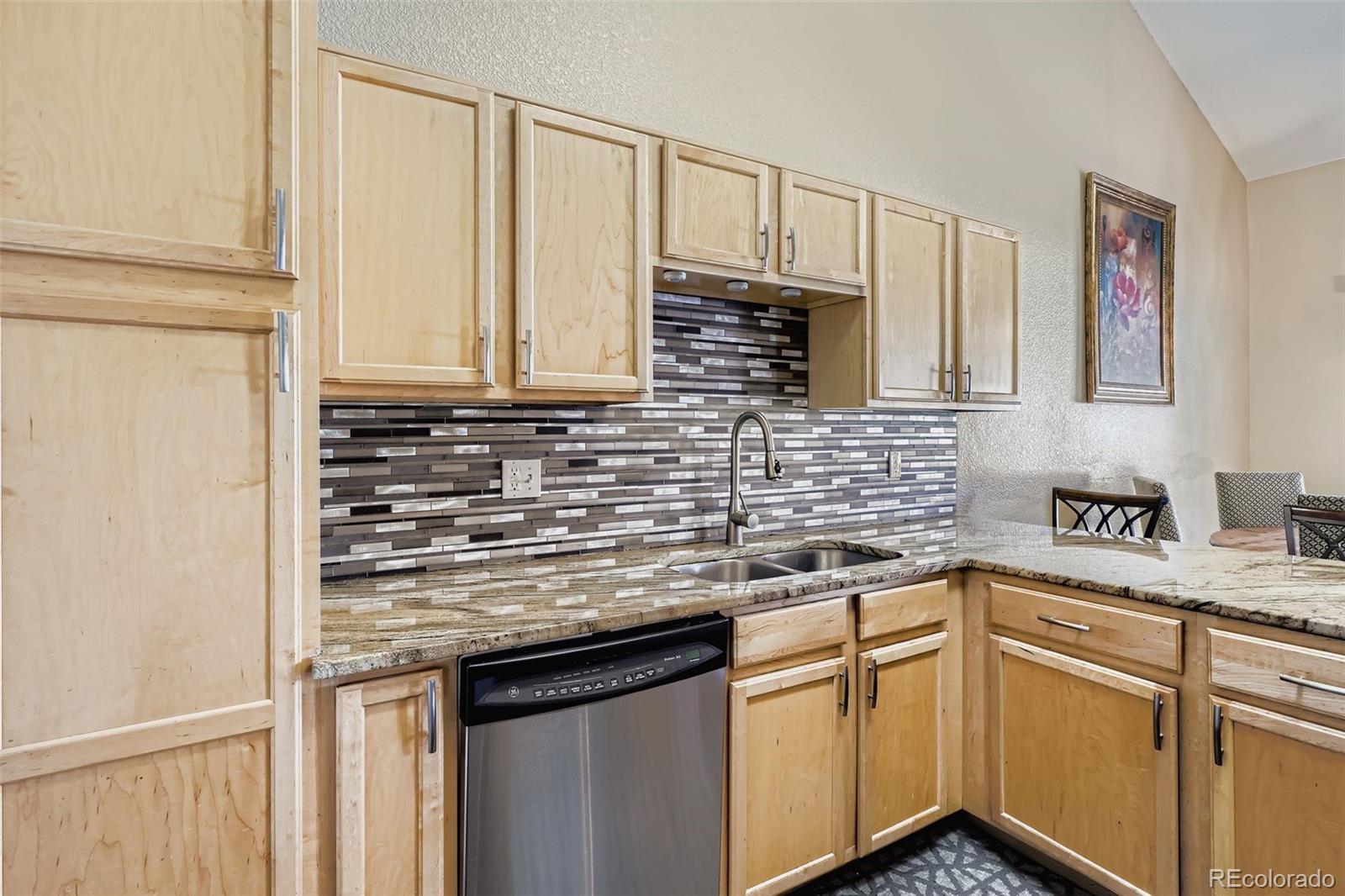 MLS Image #9 for 22560 e ontario drive,aurora, Colorado
