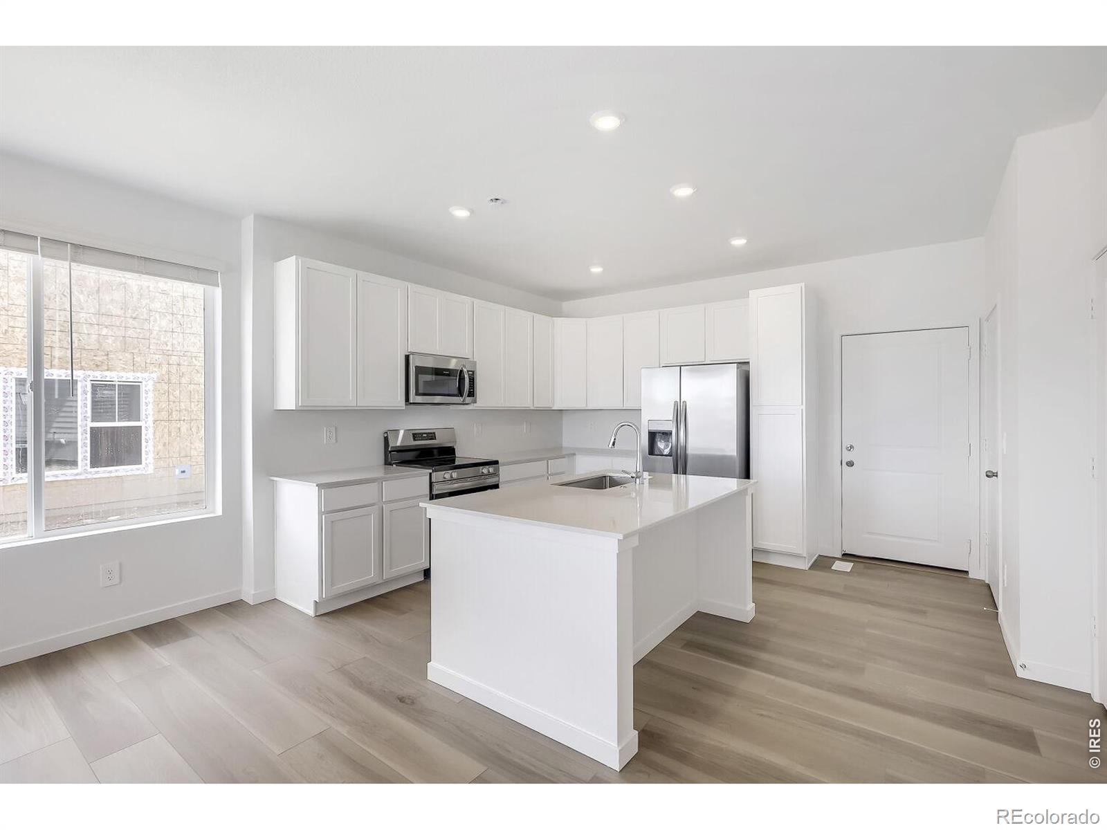 MLS Image #5 for 3554  quincy bay place,loveland, Colorado
