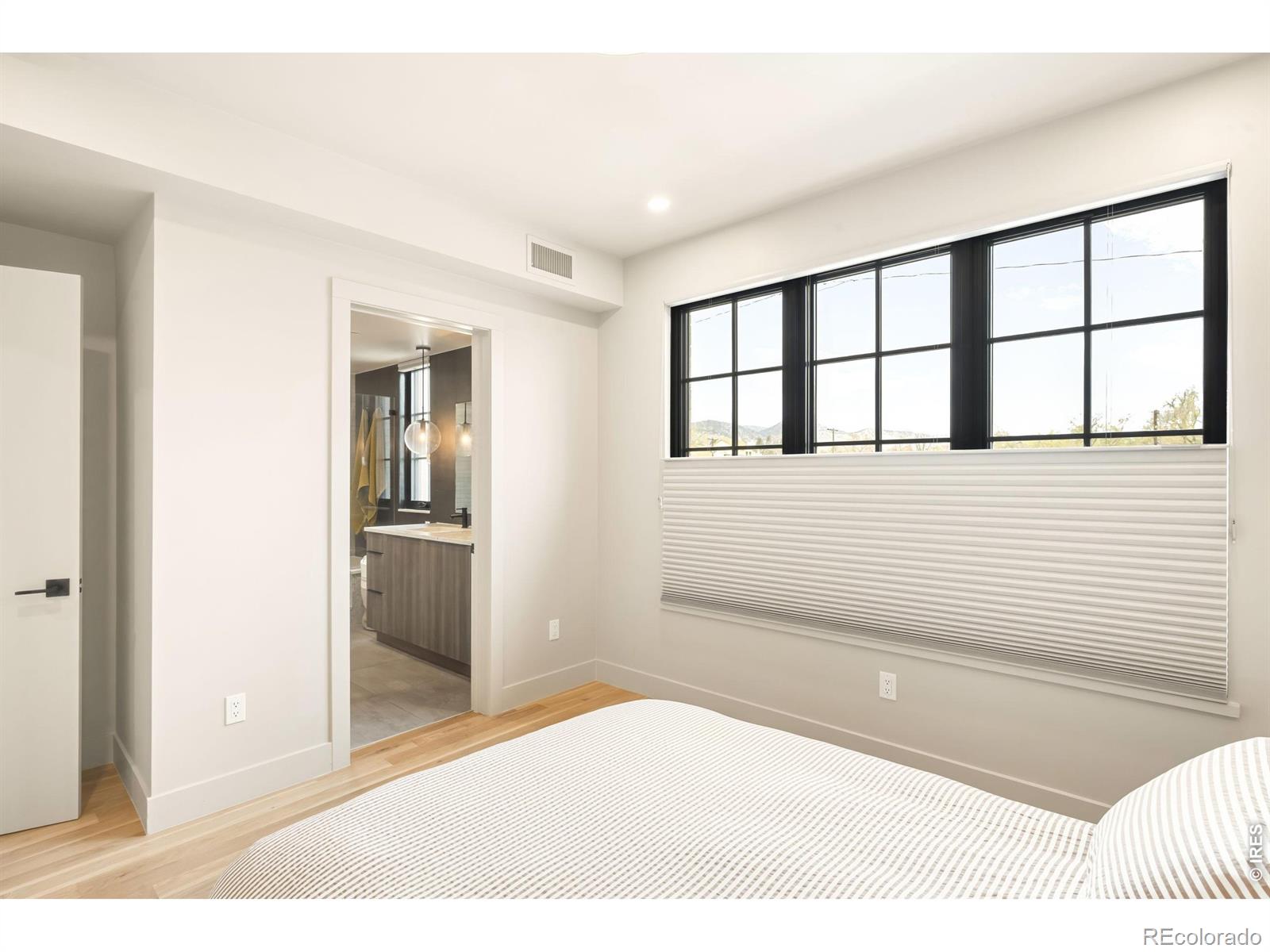 MLS Image #21 for 2116  pearl street,boulder, Colorado