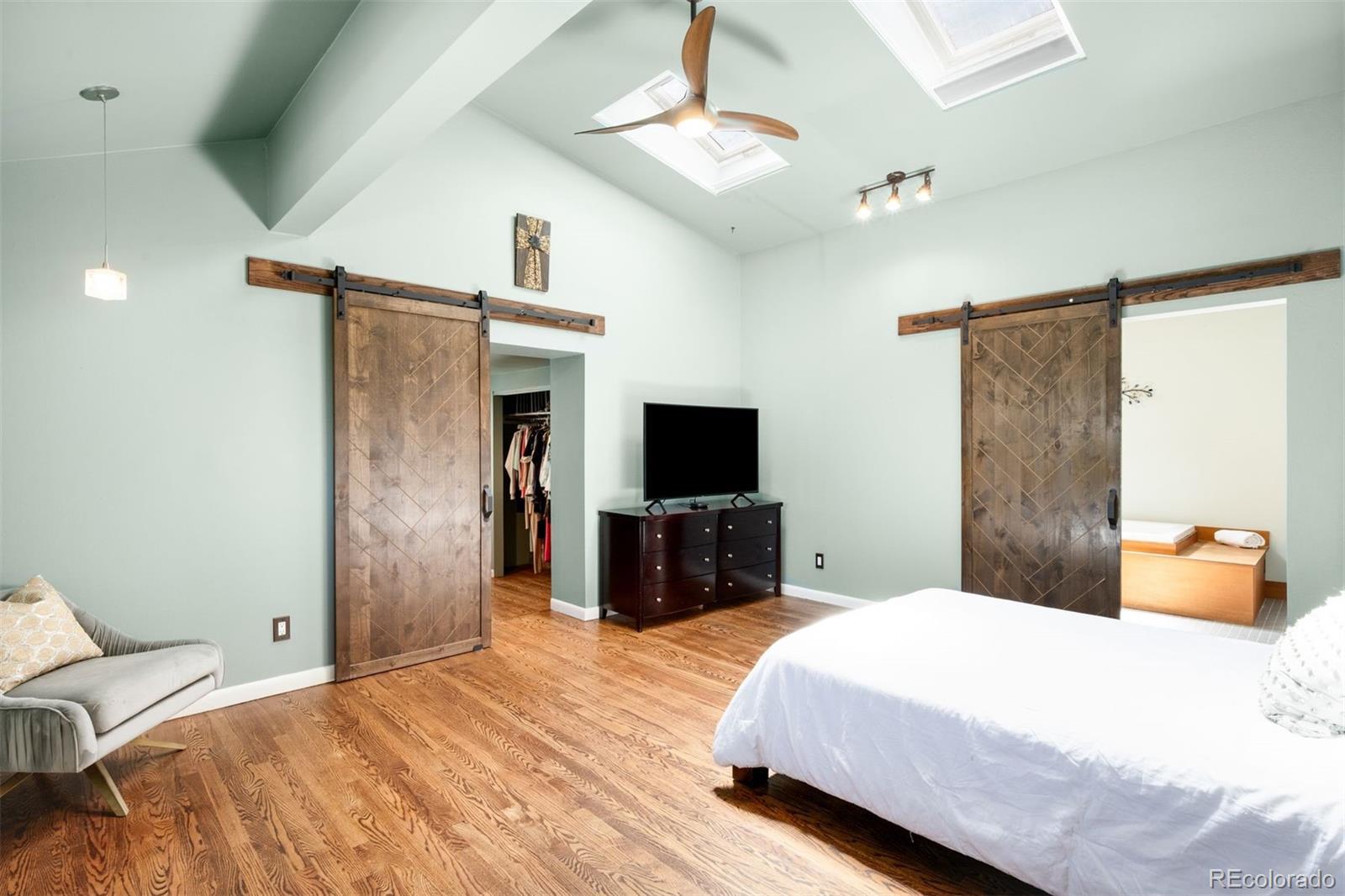MLS Image #20 for 52 n lincoln street,denver, Colorado