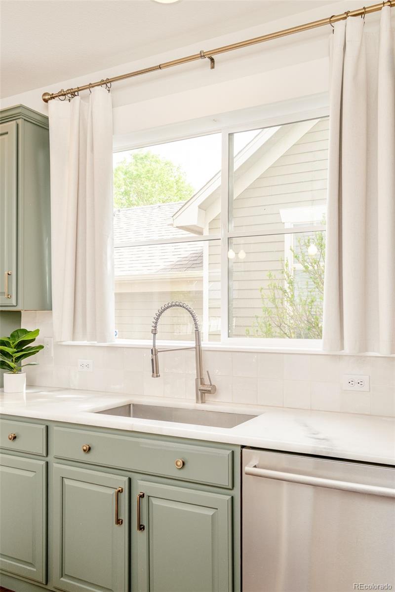 MLS Image #15 for 2656  geneva street,denver, Colorado