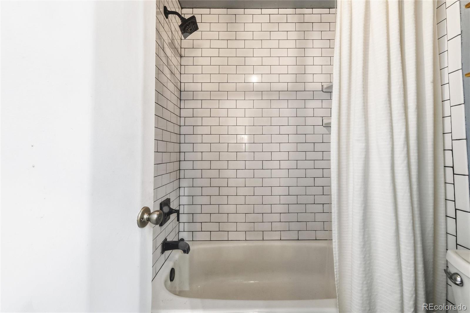 MLS Image #14 for 6890 e mississippi avenue,denver, Colorado