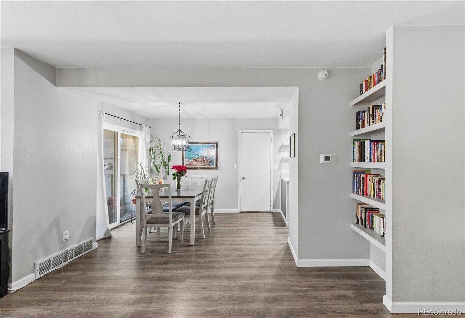 MLS Image #5 for 6890 e mississippi avenue,denver, Colorado