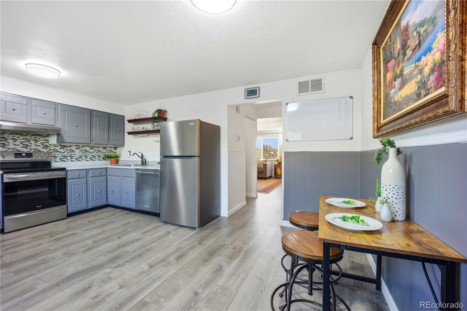 MLS Image #12 for 360 w rockrimmon boulevard,colorado springs, Colorado