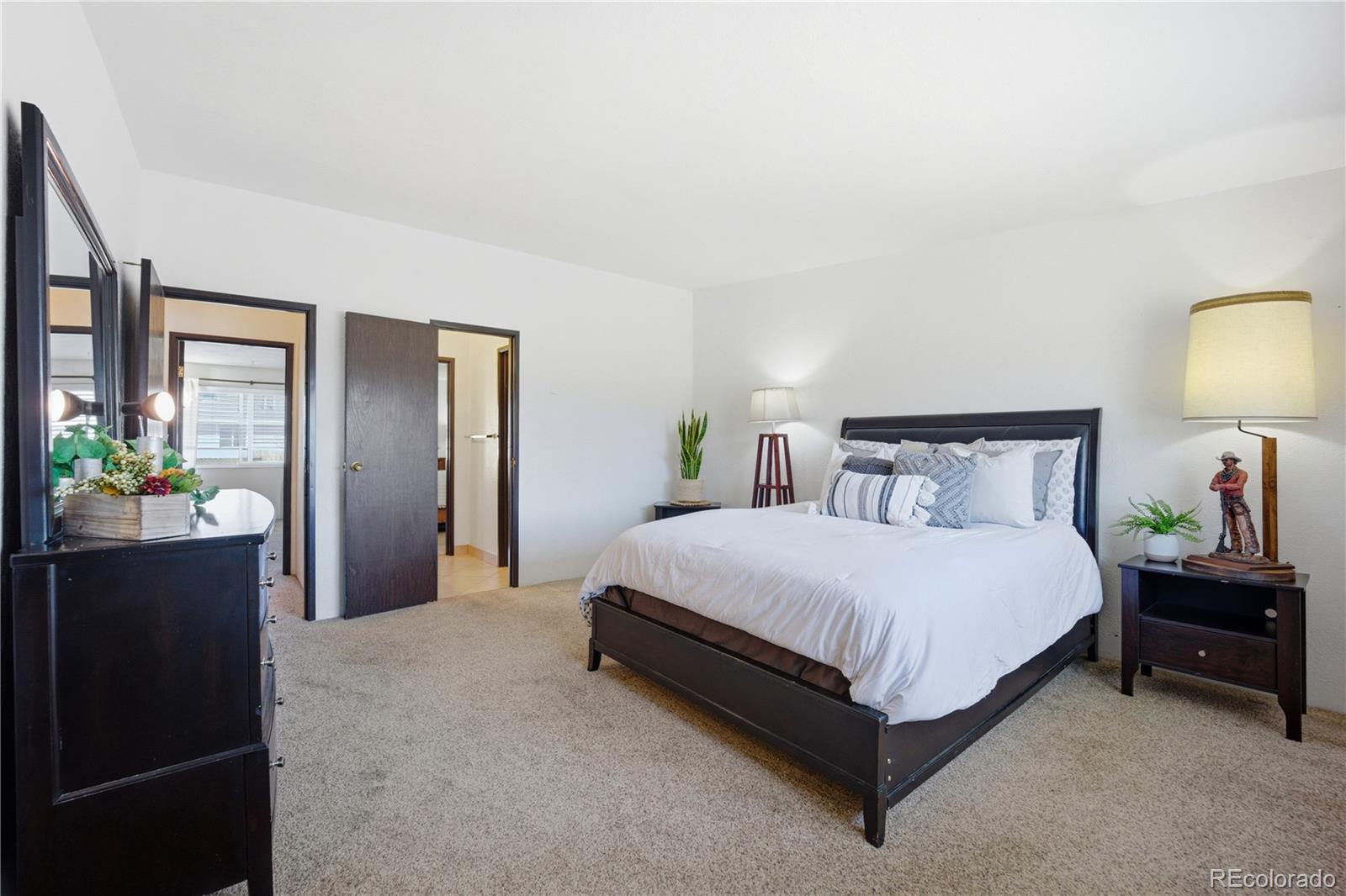 MLS Image #19 for 360 w rockrimmon boulevard,colorado springs, Colorado