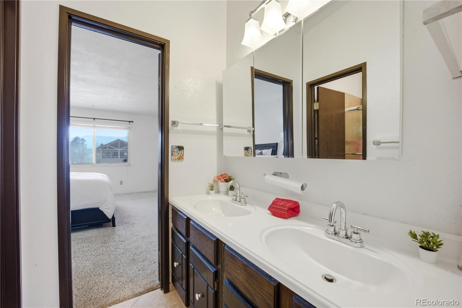 MLS Image #25 for 360 w rockrimmon boulevard,colorado springs, Colorado