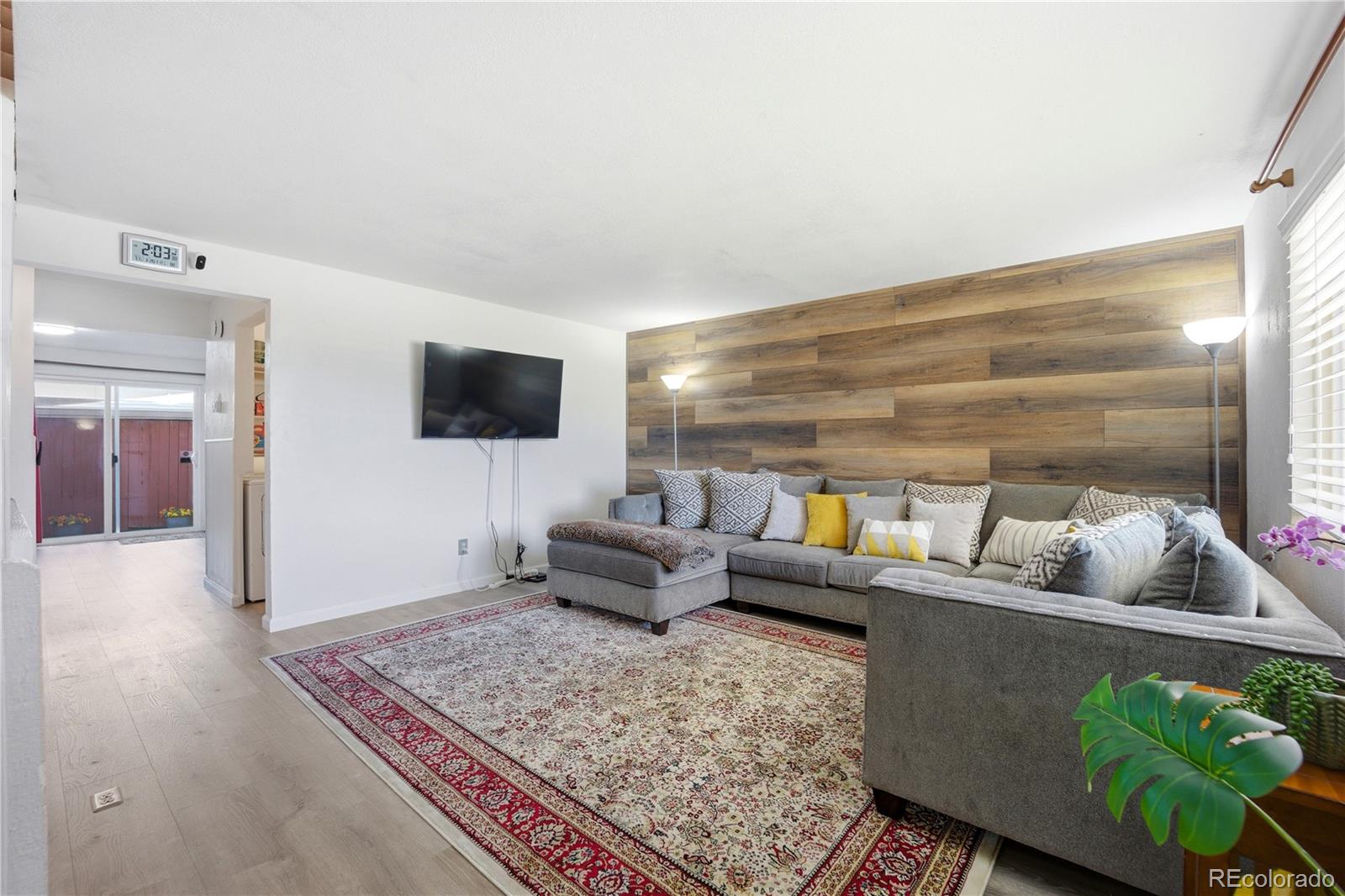 MLS Image #3 for 360 w rockrimmon boulevard,colorado springs, Colorado