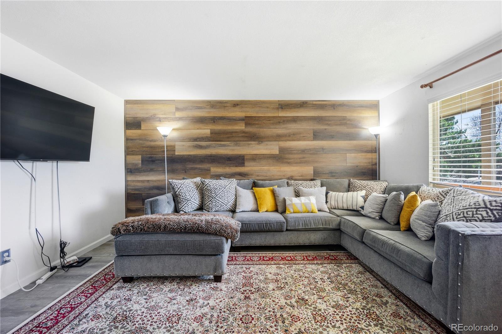 MLS Image #4 for 360 w rockrimmon boulevard,colorado springs, Colorado