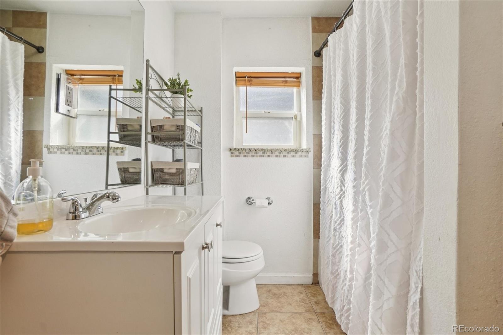 MLS Image #13 for 572 s newton street,denver, Colorado