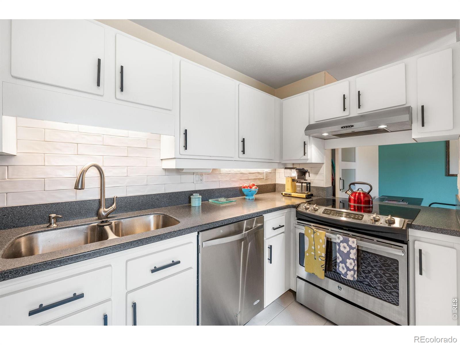 MLS Image #3 for 628  tantra drive,boulder, Colorado