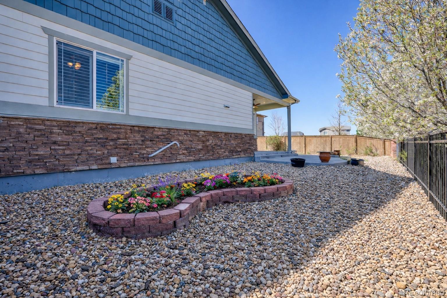 MLS Image #44 for 97 n jackson gap way,aurora, Colorado