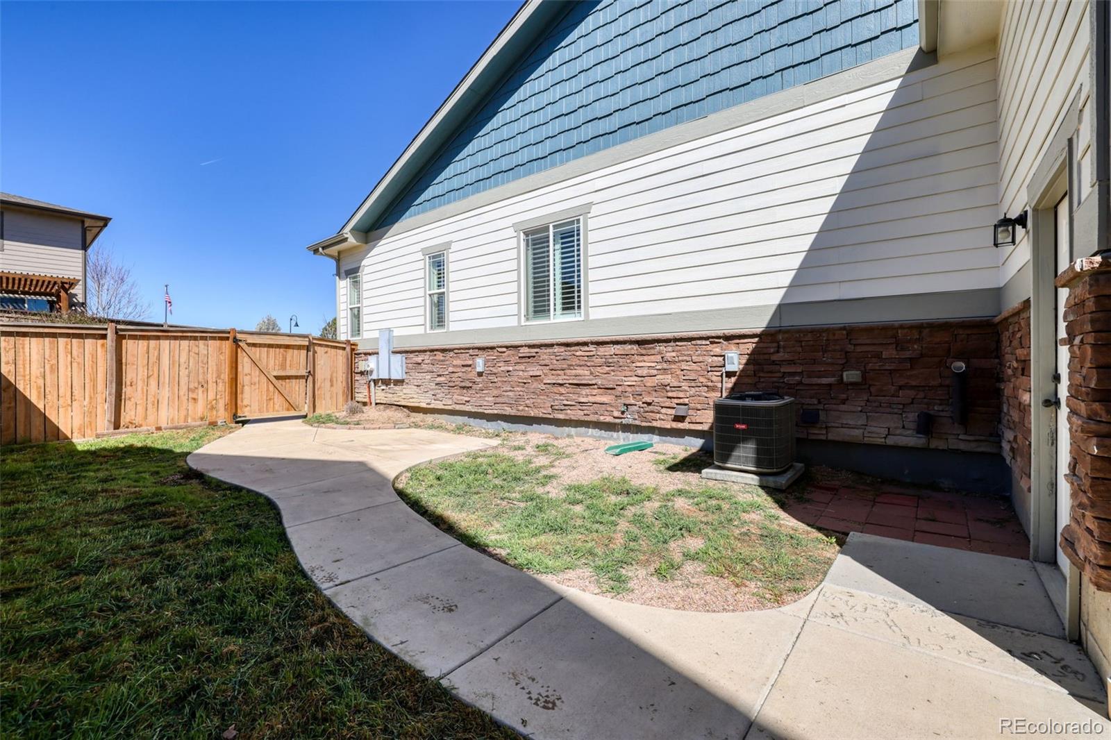 MLS Image #47 for 97 n jackson gap way,aurora, Colorado