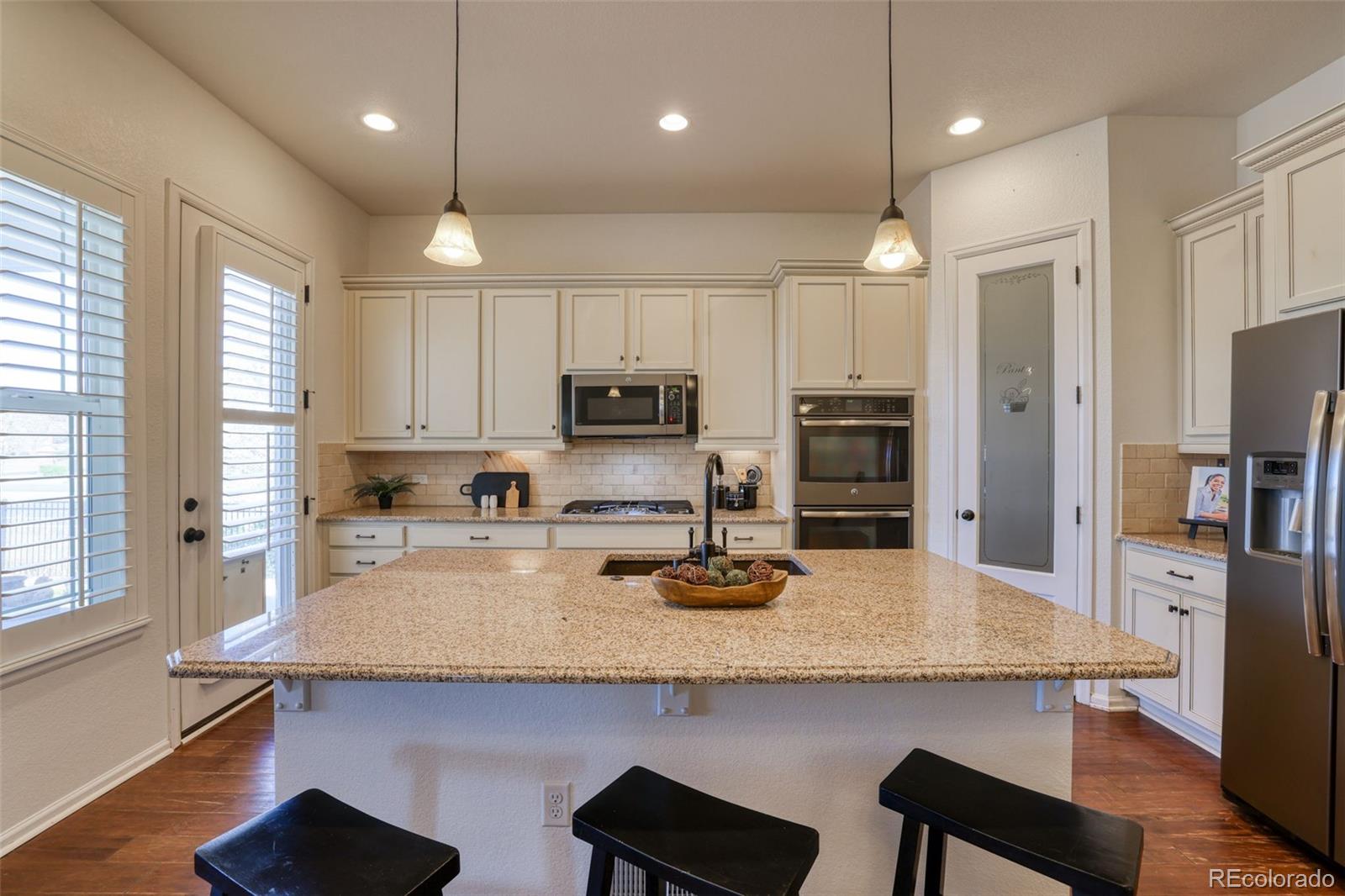 MLS Image #9 for 97 n jackson gap way,aurora, Colorado