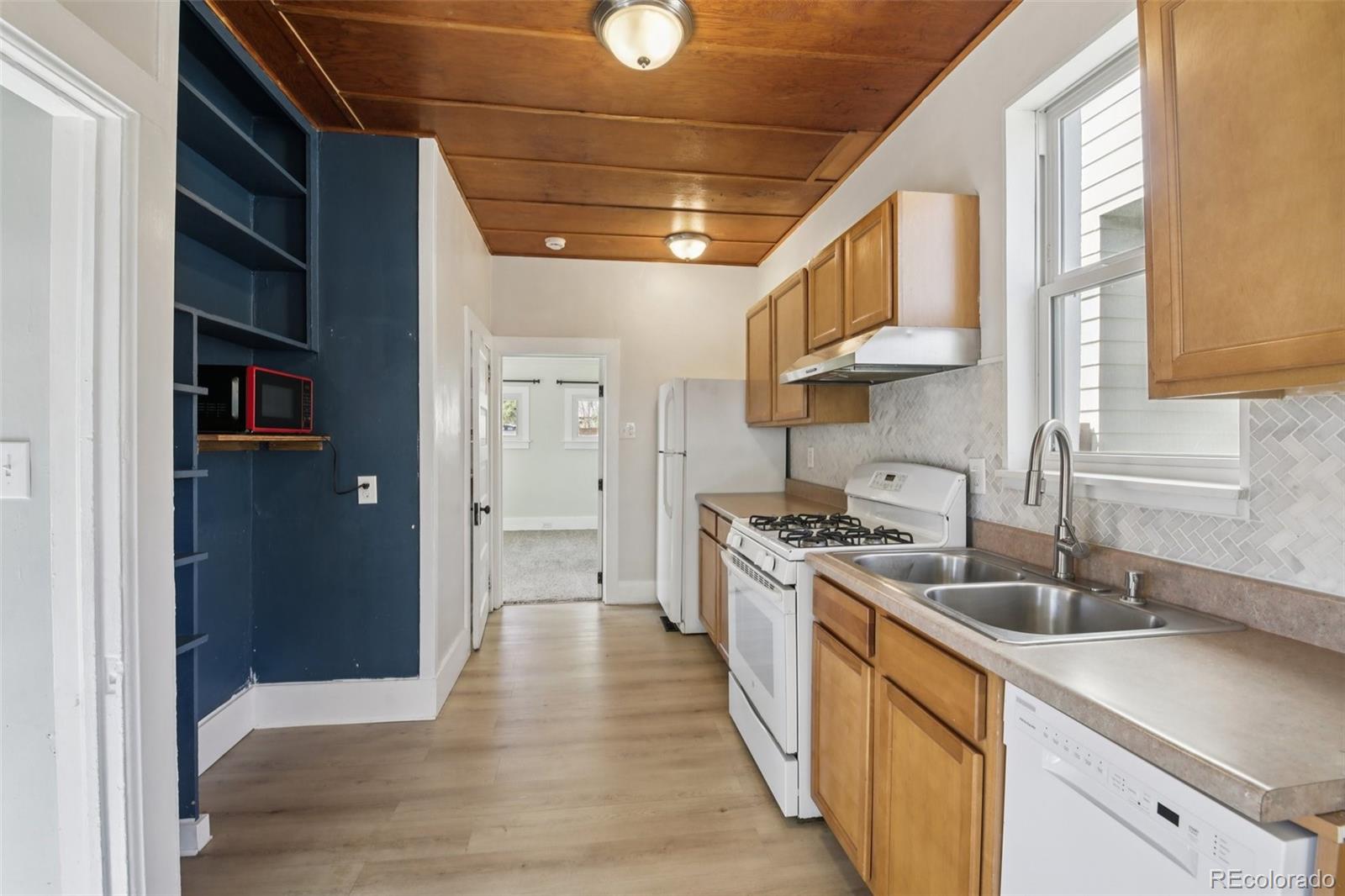 MLS Image #7 for 2715 n cook street,denver, Colorado