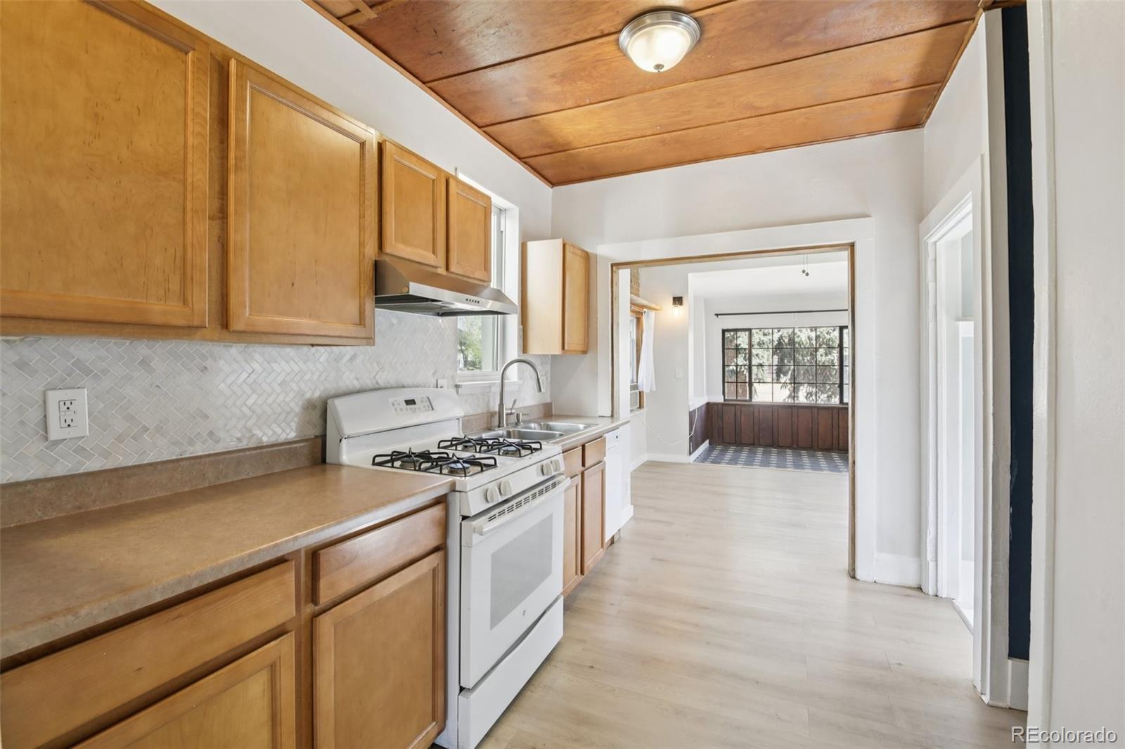 MLS Image #8 for 2715 n cook street,denver, Colorado