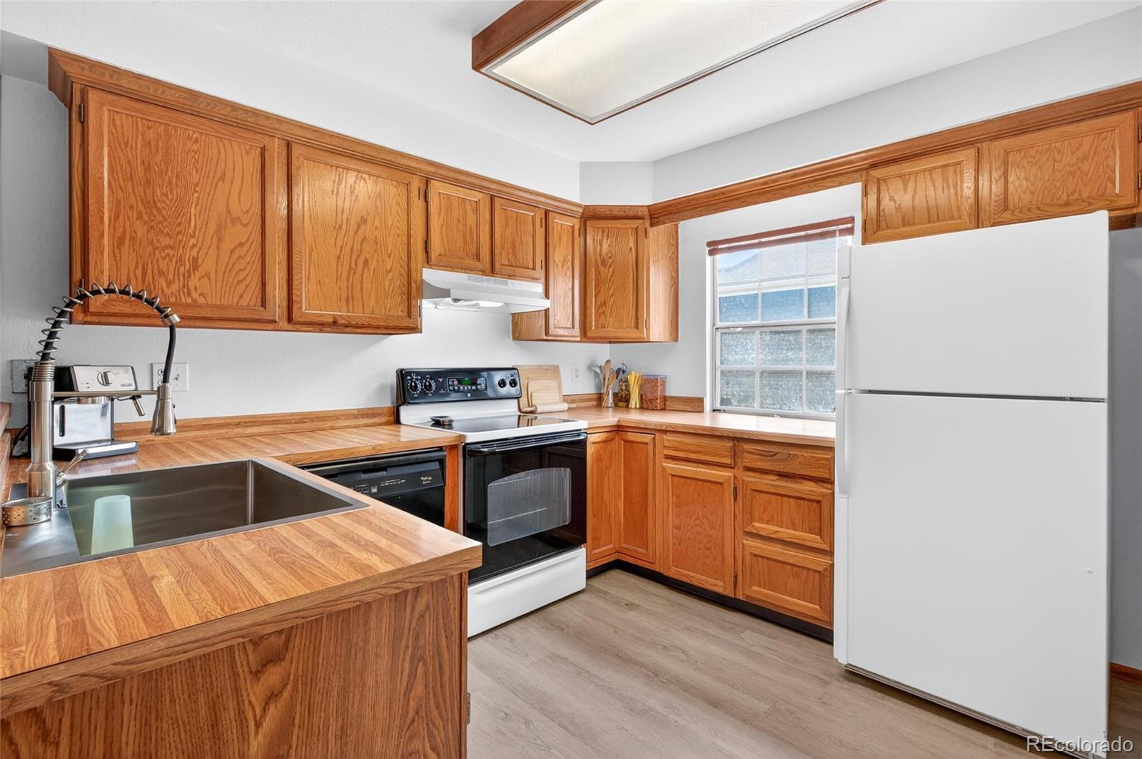 MLS Image #10 for 2082 s helena street a,aurora, Colorado
