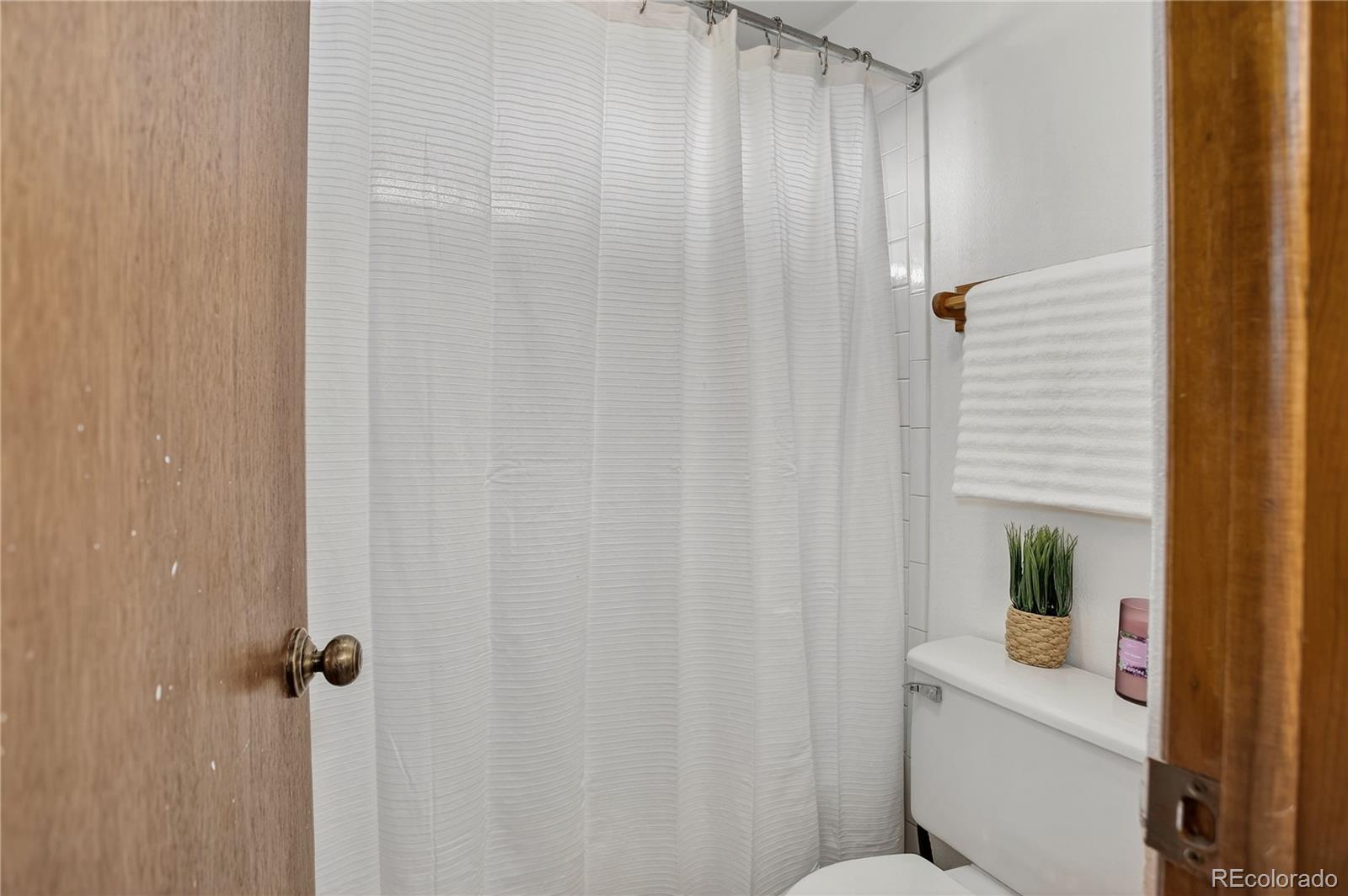 MLS Image #23 for 2082 s helena street a,aurora, Colorado