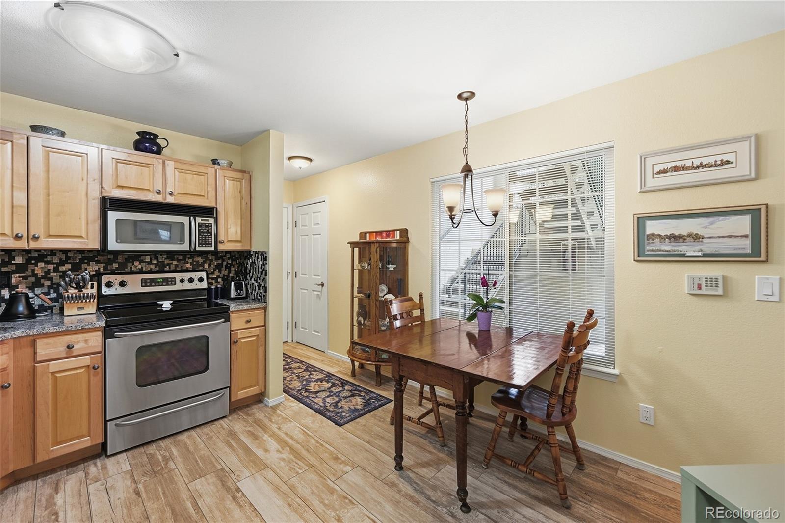 MLS Image #5 for 8641 e dry creek road,centennial, Colorado