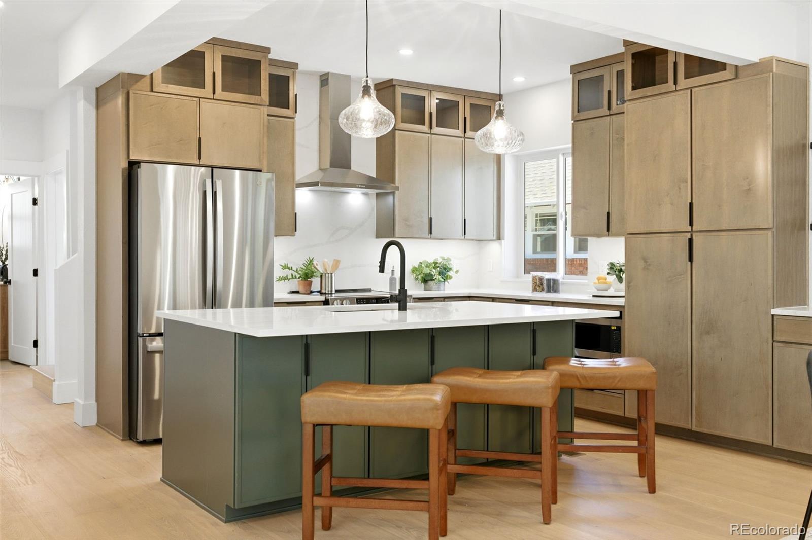 MLS Image #11 for 625  cook street,denver, Colorado