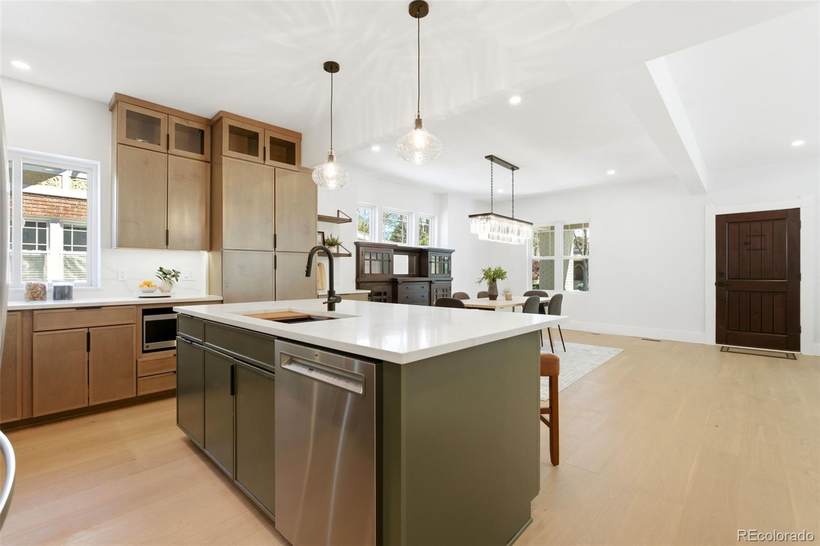 MLS Image #13 for 625  cook street,denver, Colorado