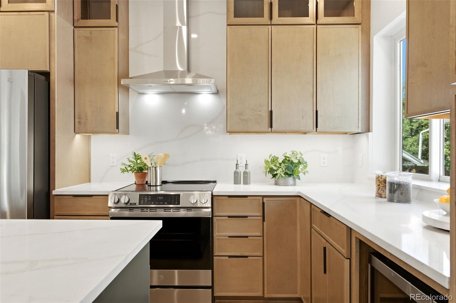 MLS Image #14 for 625  cook street,denver, Colorado