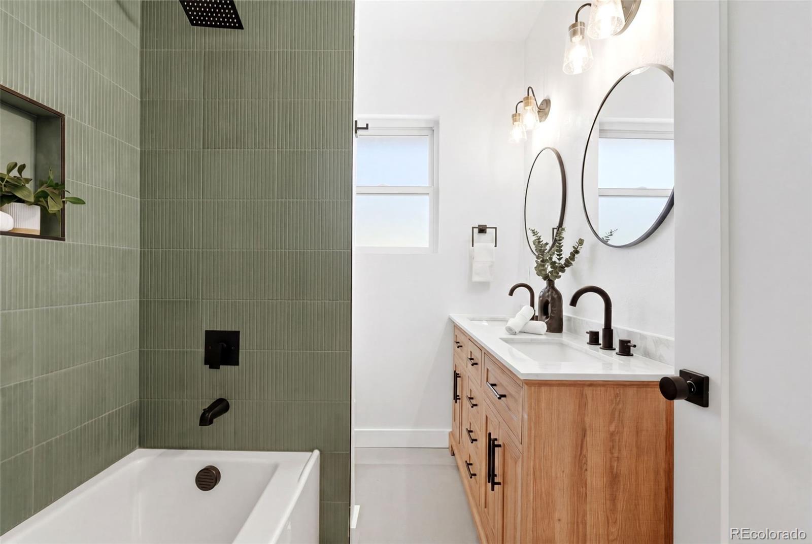 MLS Image #17 for 625  cook street,denver, Colorado