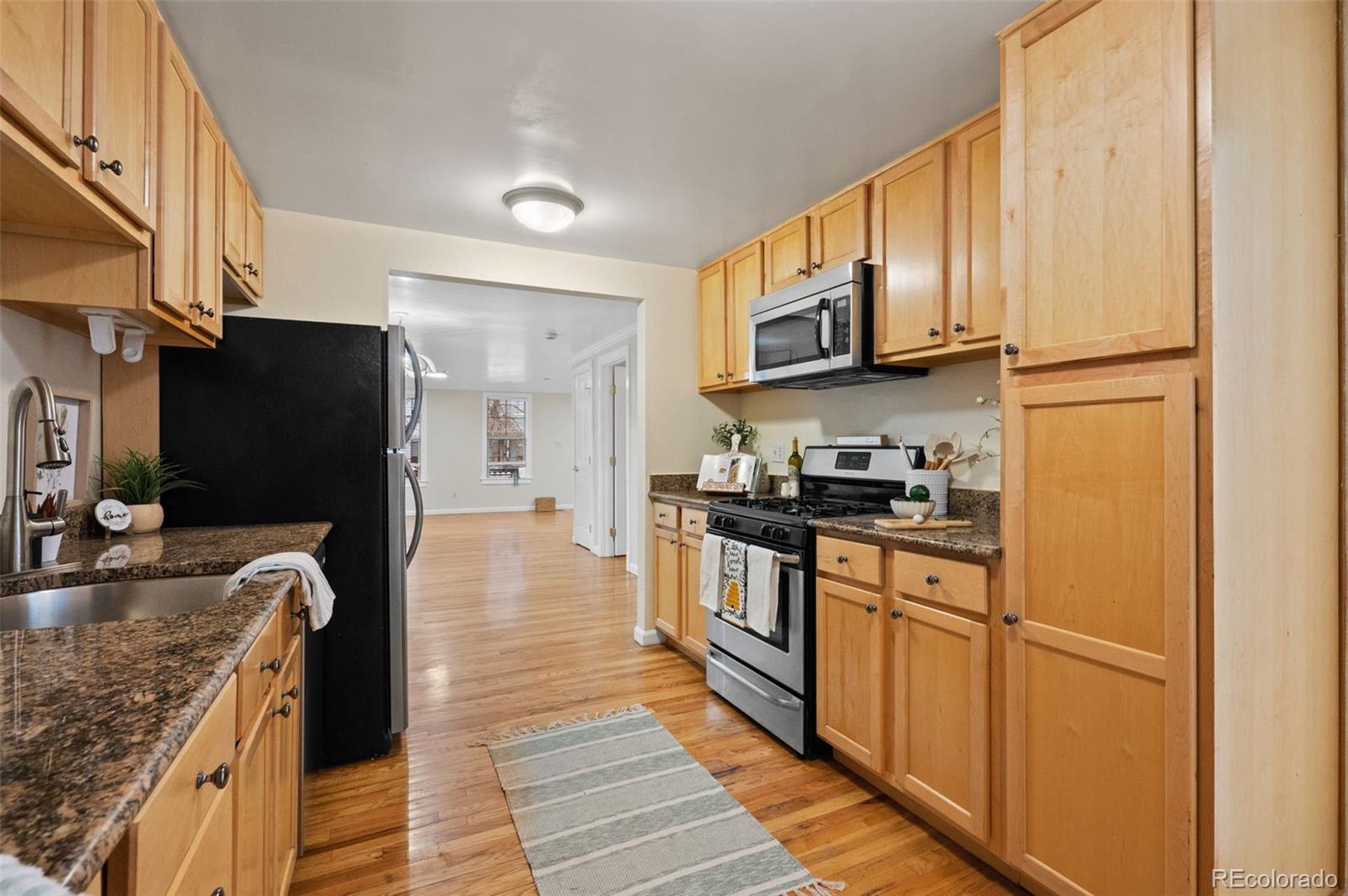 MLS Image #11 for 2226 n clarkson street,denver, Colorado
