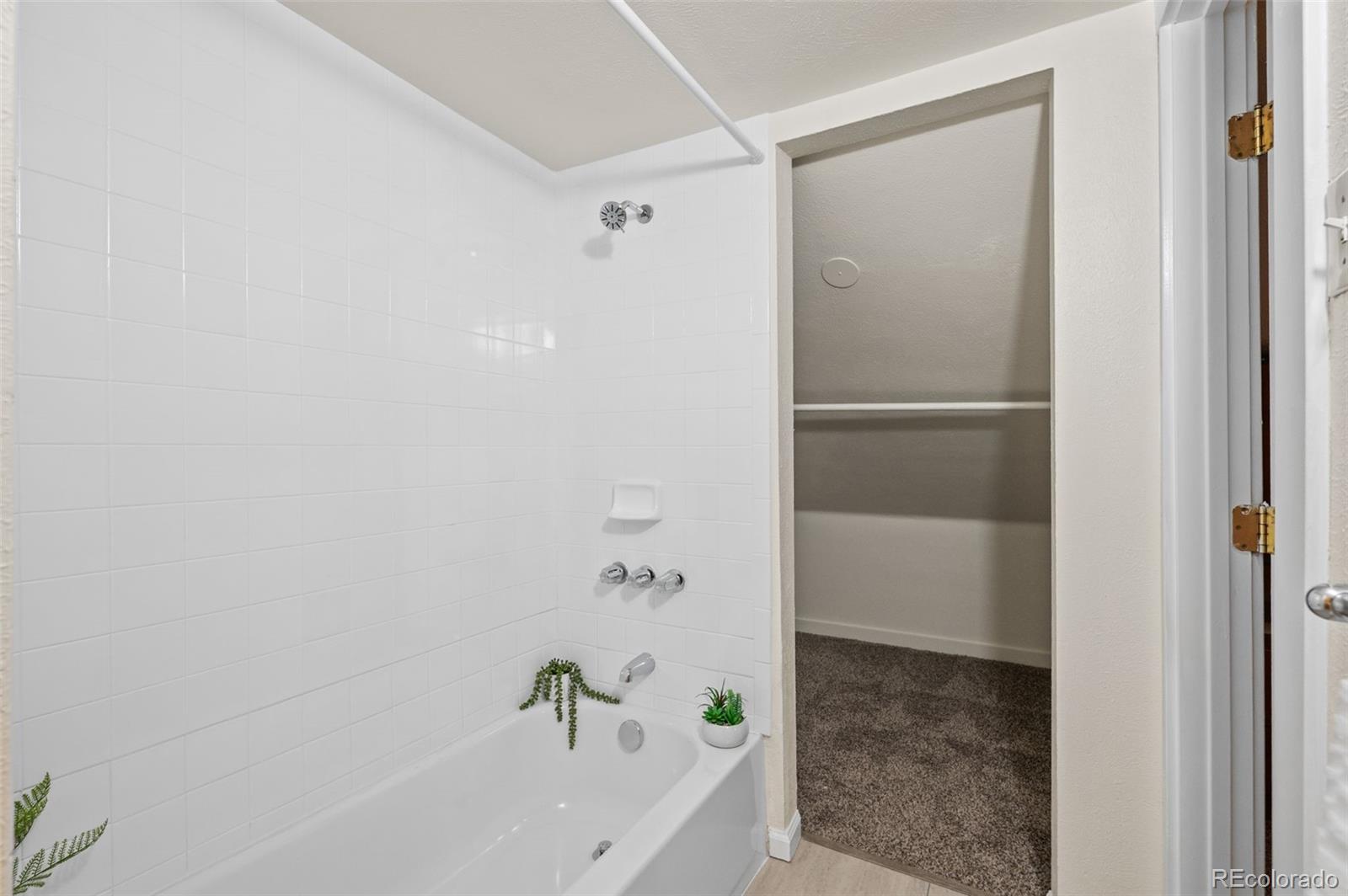 MLS Image #26 for 2226 n clarkson street,denver, Colorado