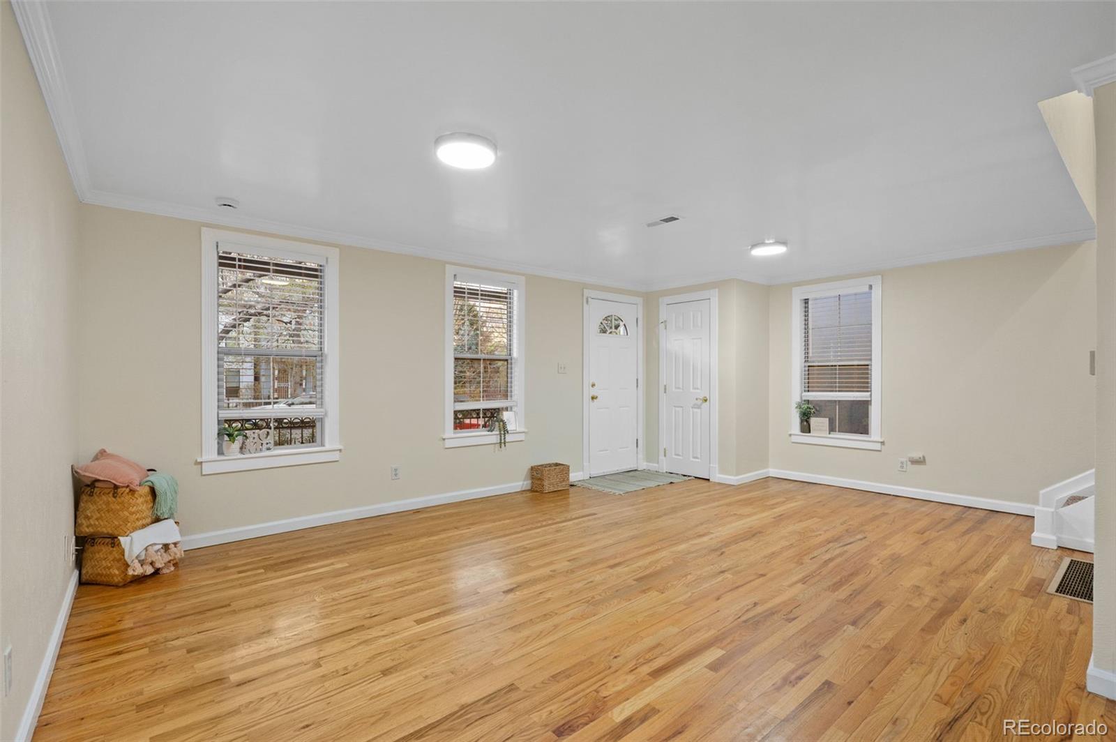 MLS Image #6 for 2226 n clarkson street,denver, Colorado